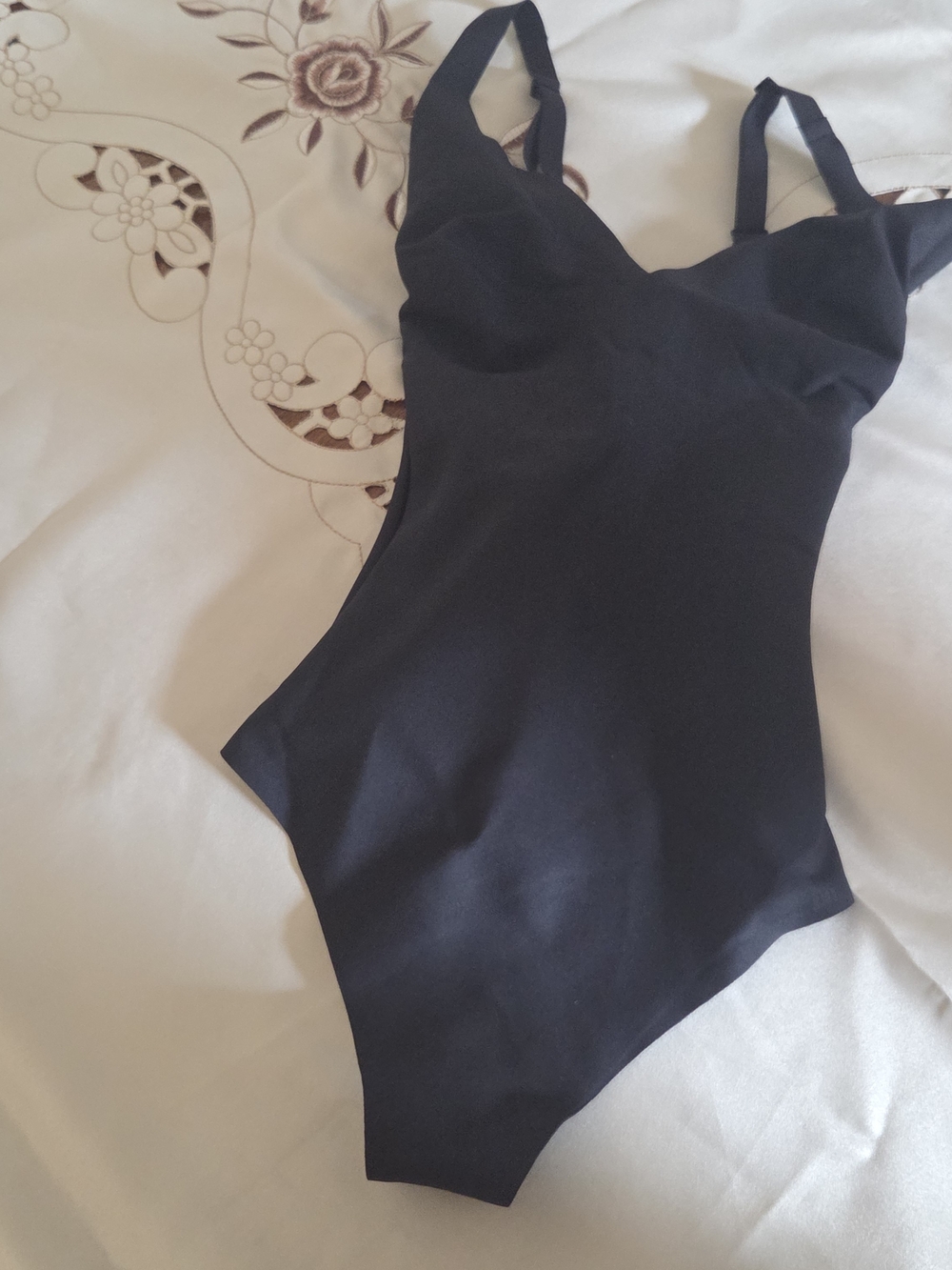 SKIMS Seamless Sculpt Bodysuit Black XXS/TP Adjustable Straps Shapewear New